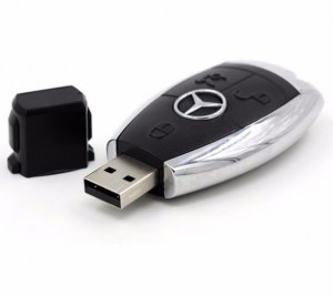 USB006 Memorias USB Llave Auto